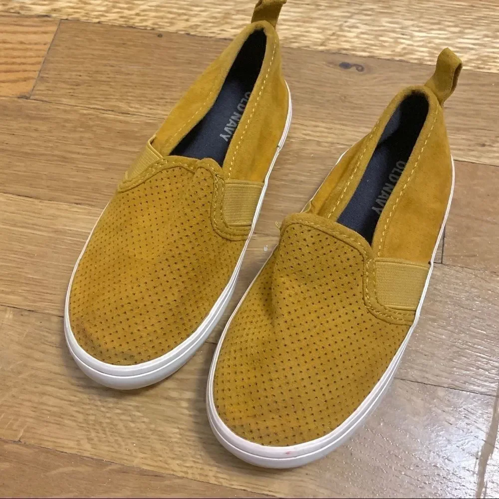 Old Navy‎ Toddler Mustard Slip on Shoes Size 8